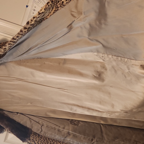 Vintage Fur Coat - Picture 9 of 10